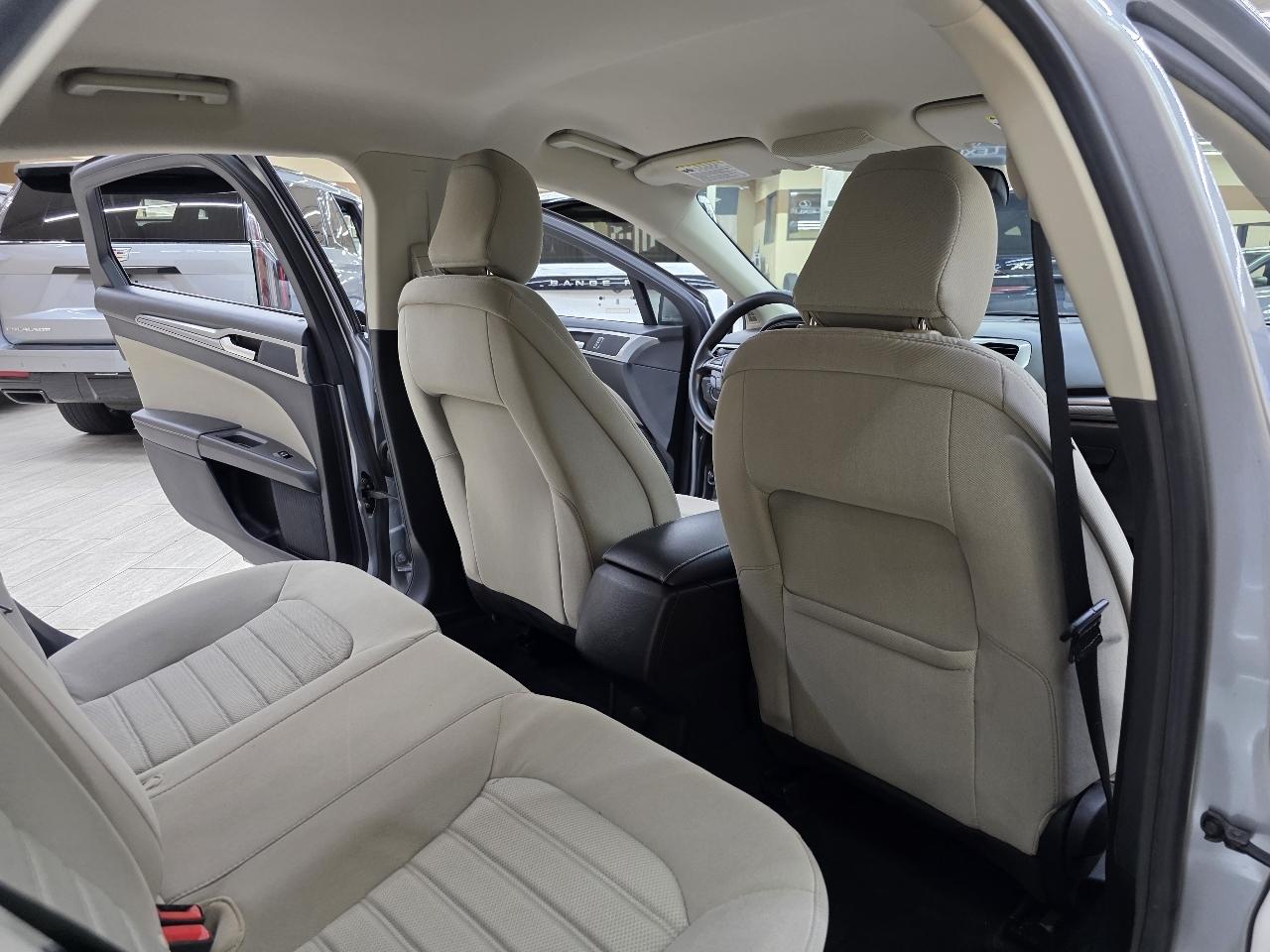 Ford Fusion S 2020
