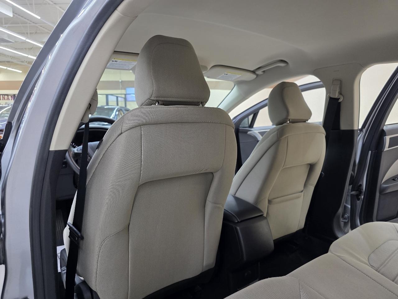Ford Fusion S 2020