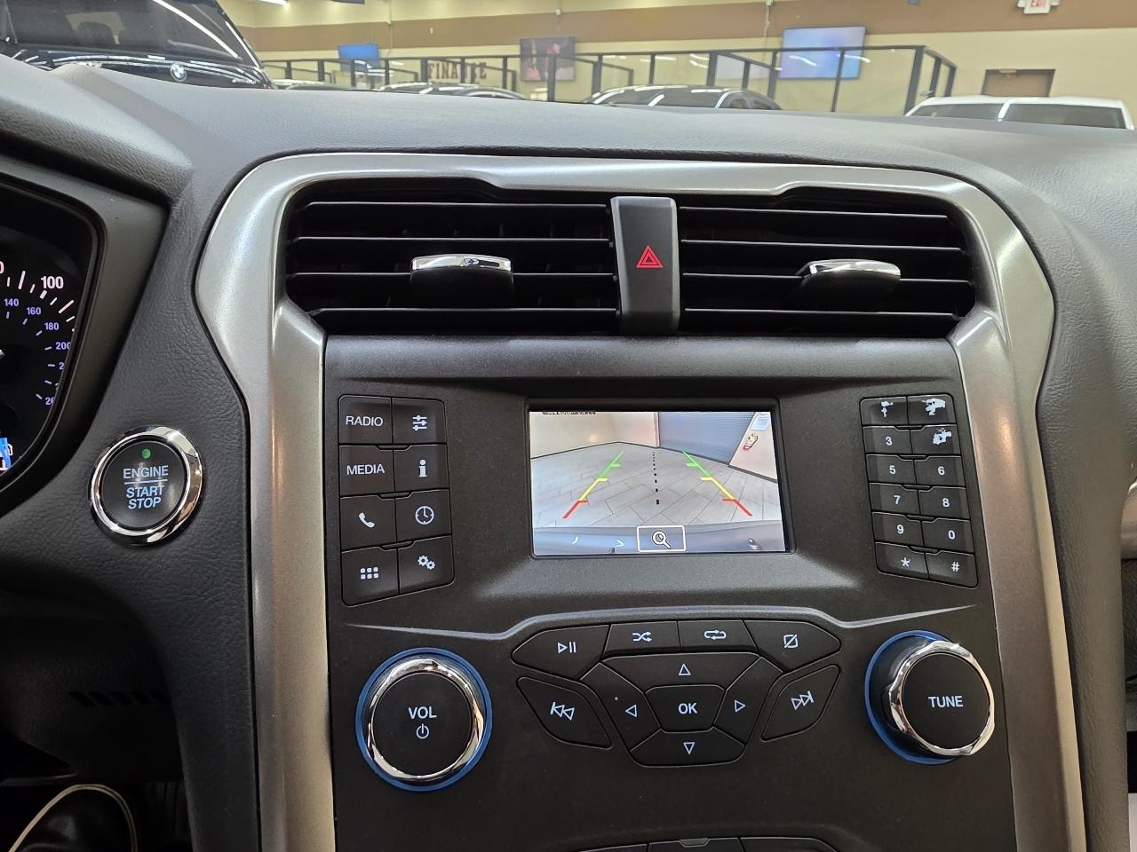 Ford Fusion S 2020