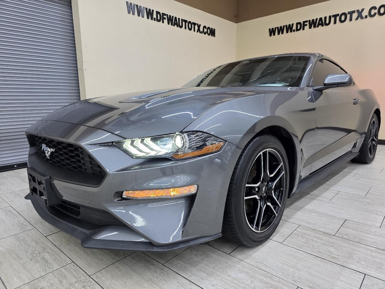 Ford Mustang EcoBoost Coupe 2022