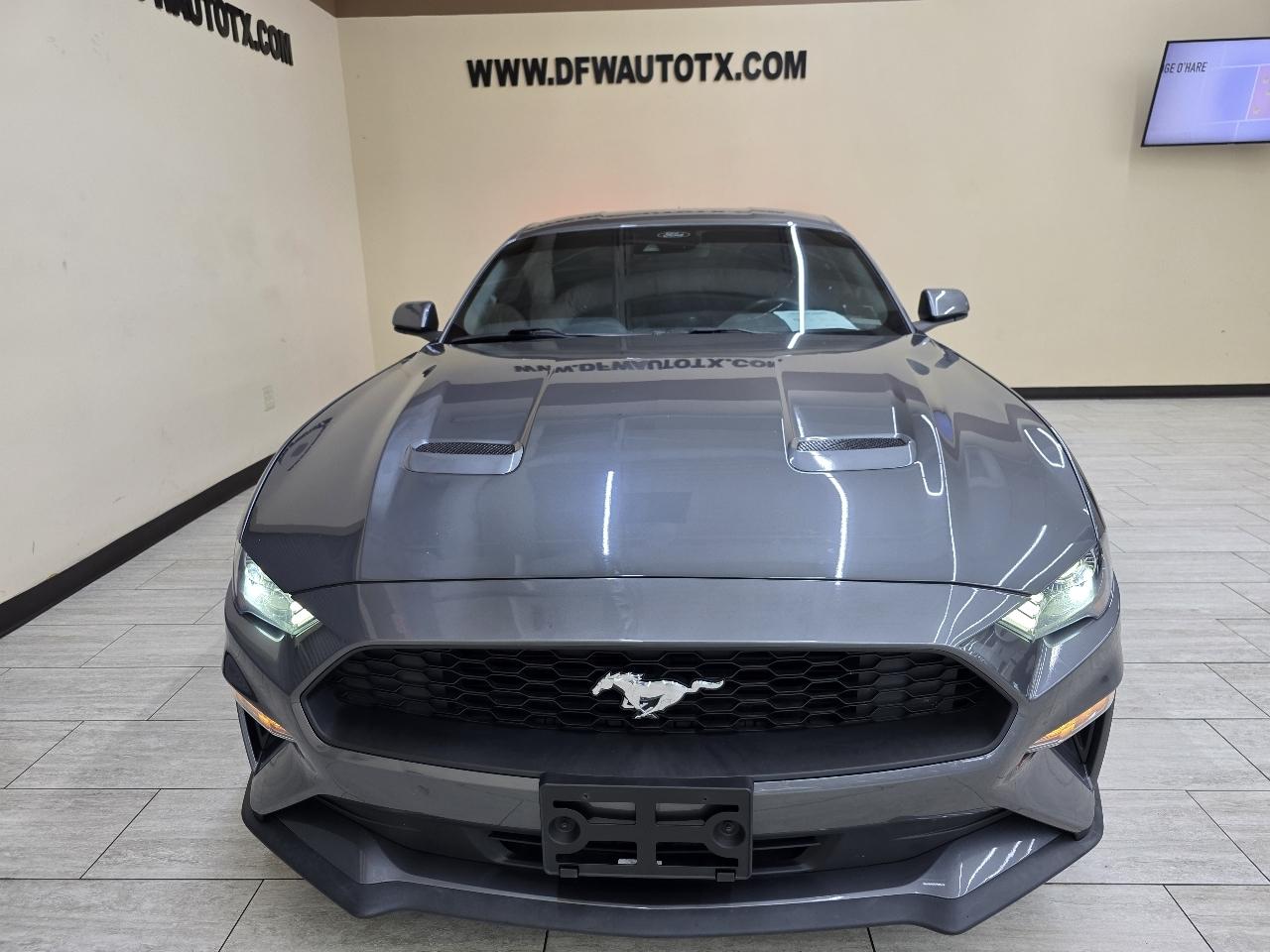 Ford Mustang EcoBoost Coupe 2022