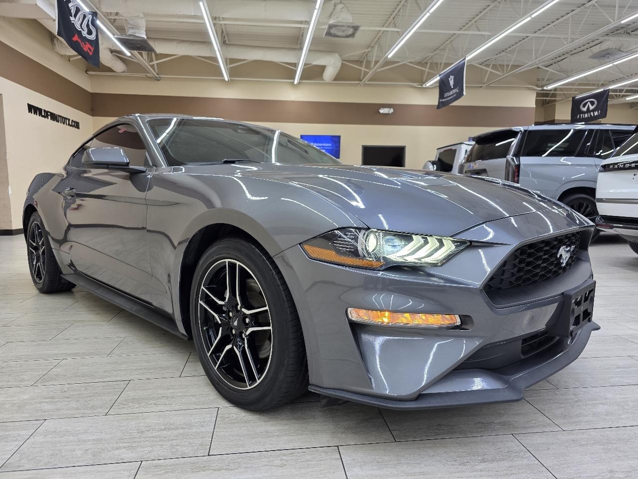Ford Mustang EcoBoost Coupe 2022