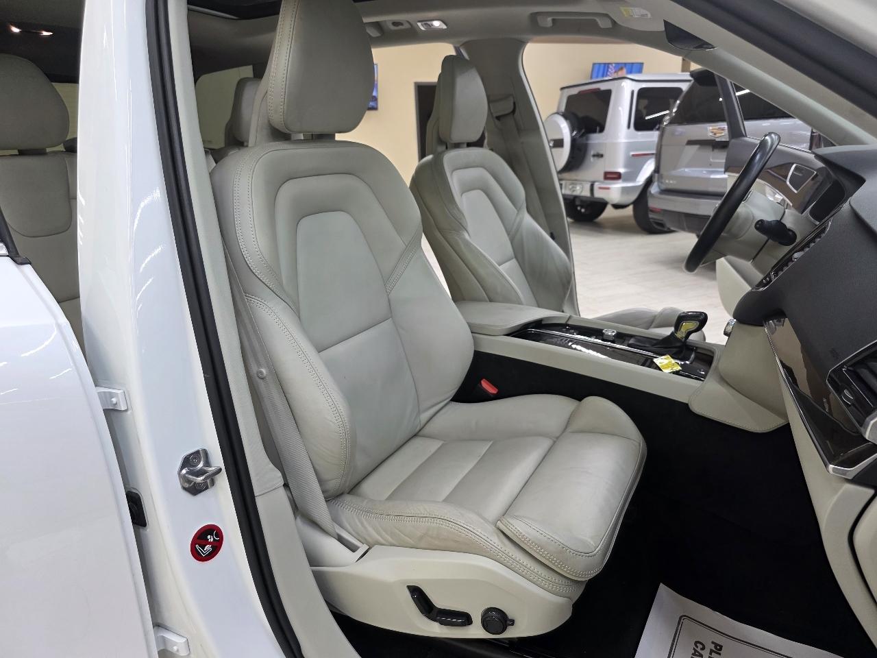 Volvo XC90 T6 Momentum AWD 2018