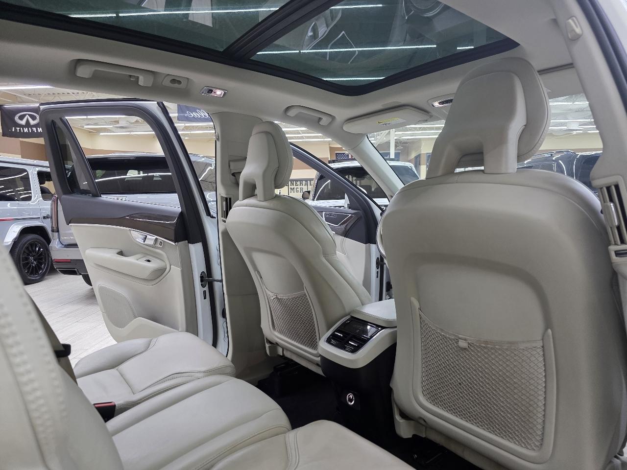 Volvo XC90 T6 Momentum AWD 2018