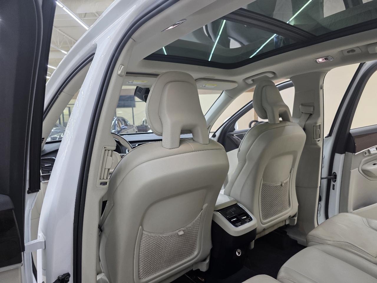 Volvo XC90 T6 Momentum AWD 2018
