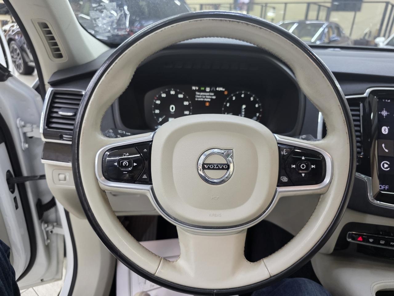 Volvo XC90 T6 Momentum AWD 2018