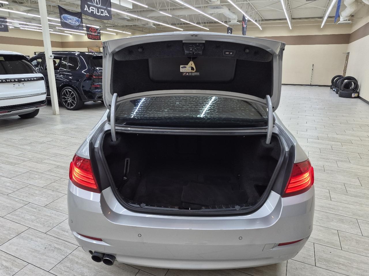 BMW 5-Series 528i 2016