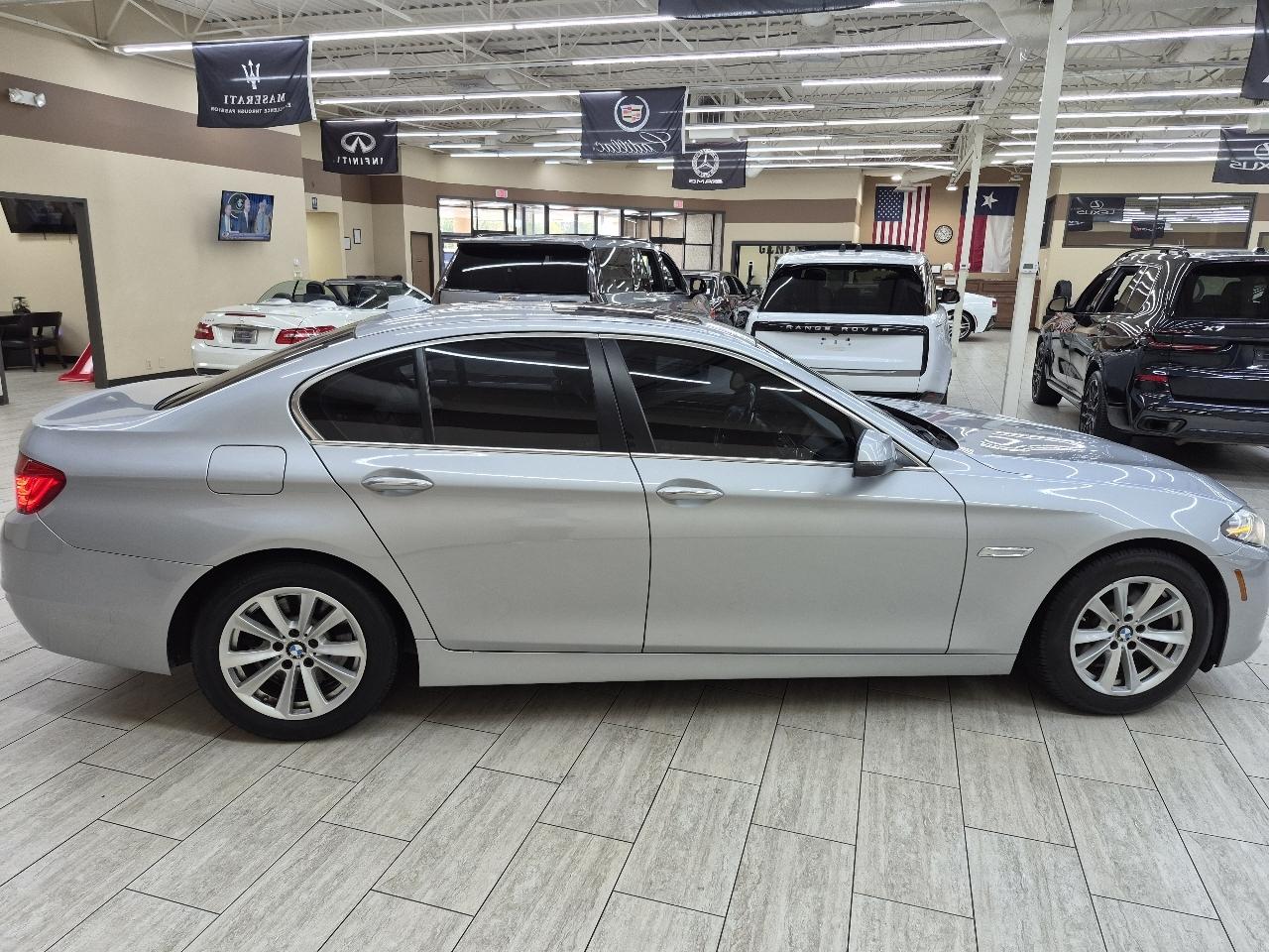 BMW 5-Series 528i 2016