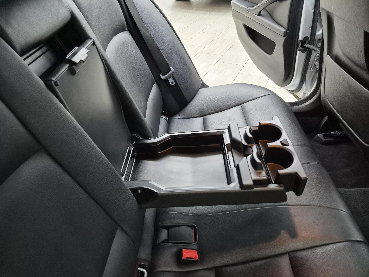 BMW 5-Series 528i 2016