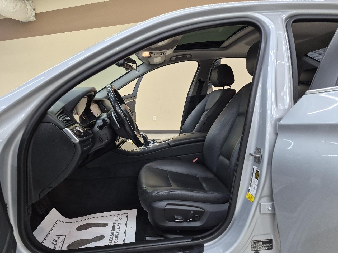 BMW 5-Series 528i 2016