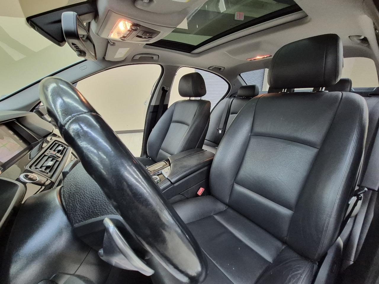 BMW 5-Series 528i 2016