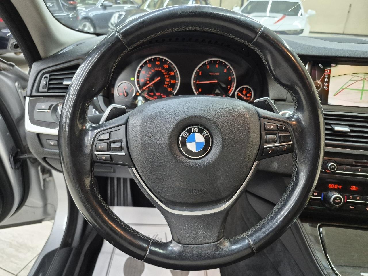 BMW 5-Series 528i 2016