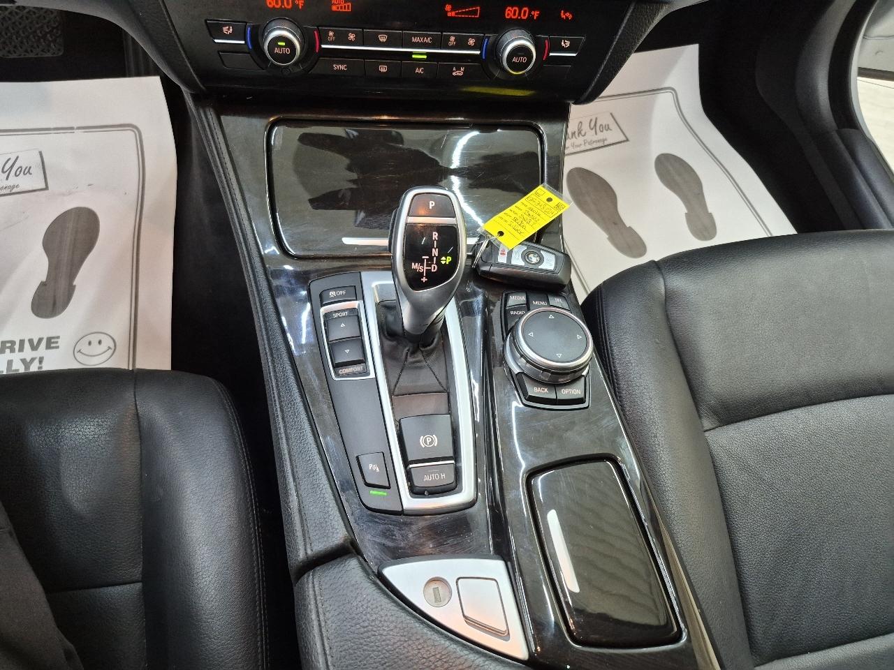 BMW 5-Series 528i 2016