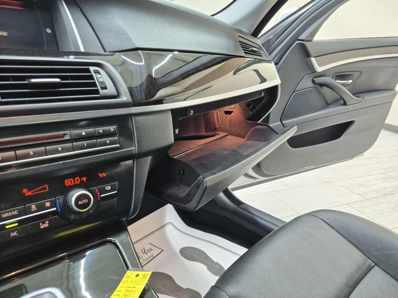 BMW 5-Series 528i 2016