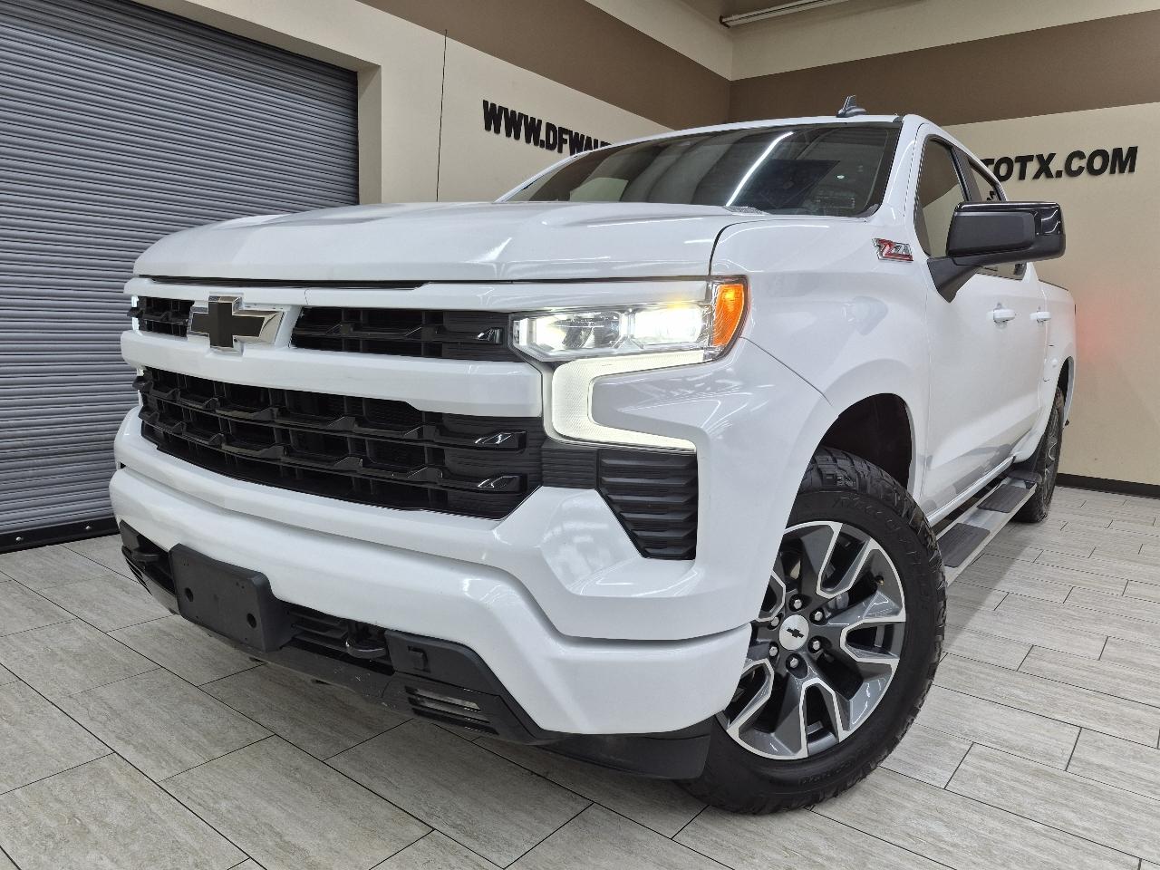 Chevrolet Silverado 1500 RST Crew Cab 4WD 2023