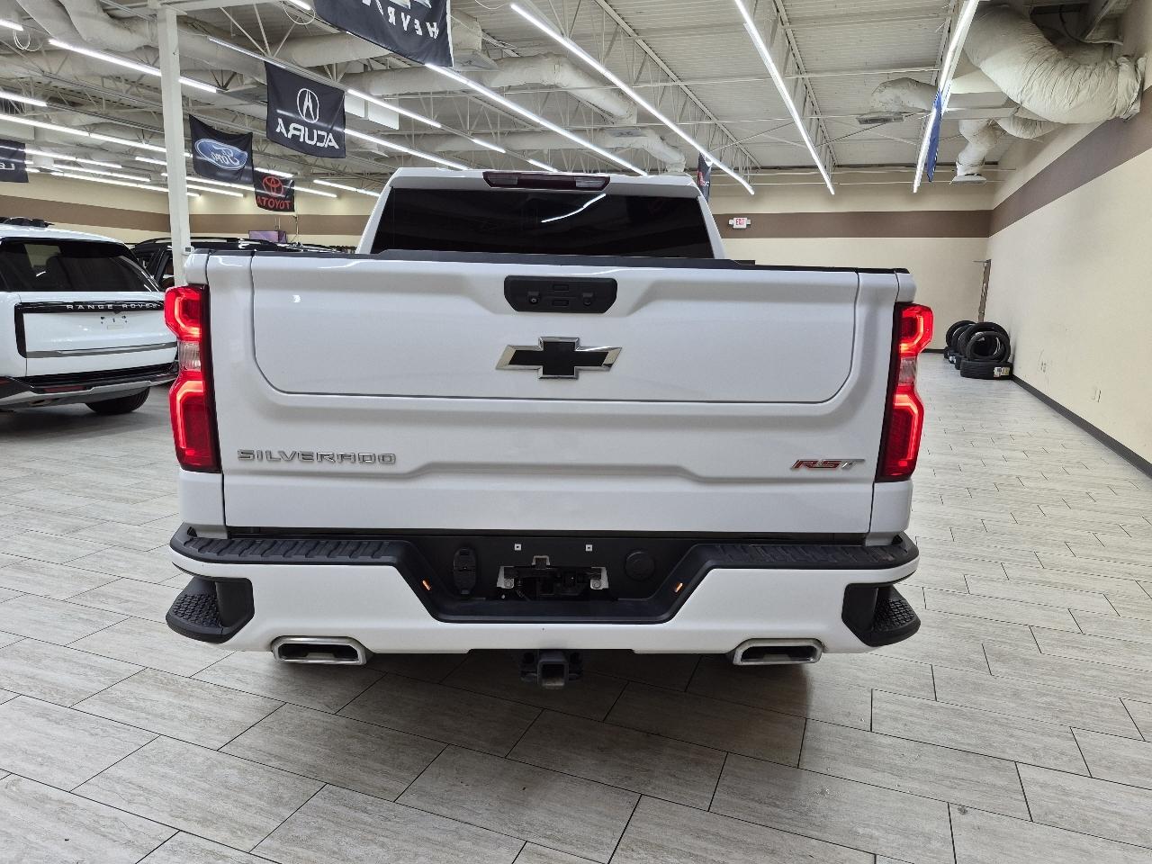 Chevrolet Silverado 1500 RST Crew Cab 4WD 2023