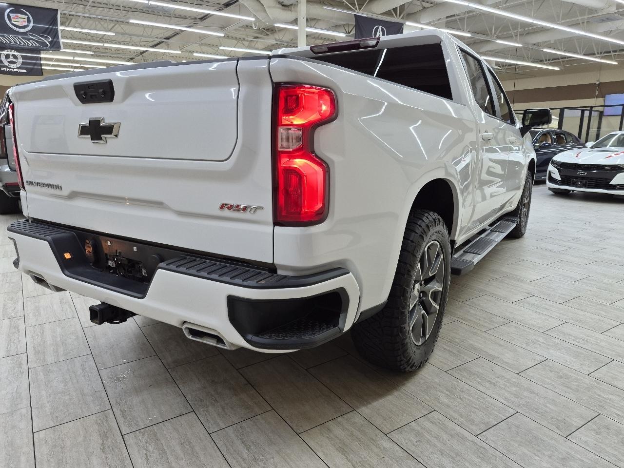 Chevrolet Silverado 1500 RST Crew Cab 4WD 2023
