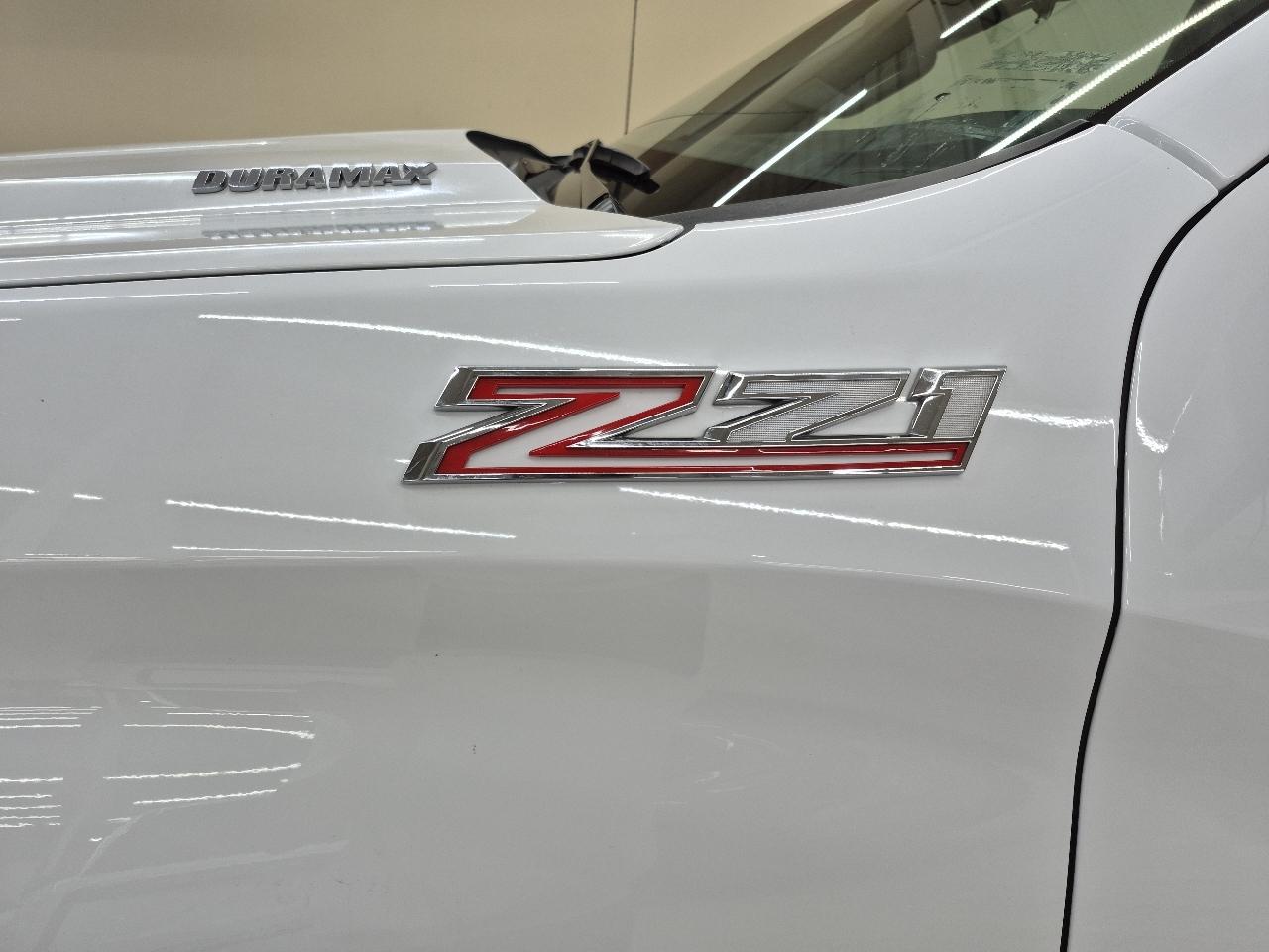 Chevrolet Silverado 1500 RST Crew Cab 4WD 2023