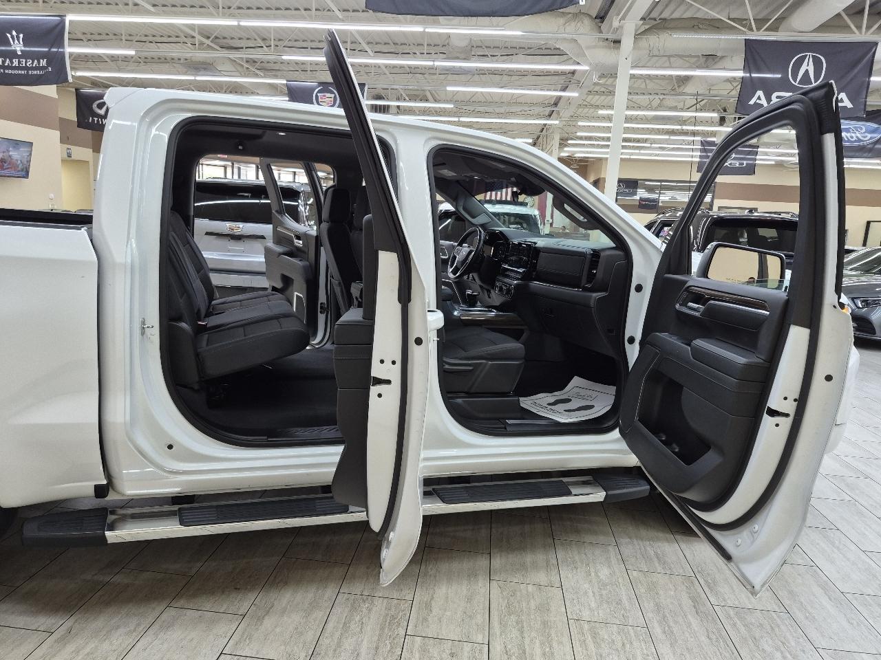 Chevrolet Silverado 1500 RST Crew Cab 4WD 2023