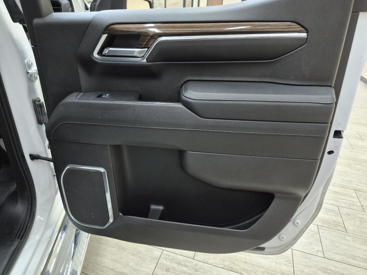Chevrolet Silverado 1500 RST Crew Cab 4WD 2023