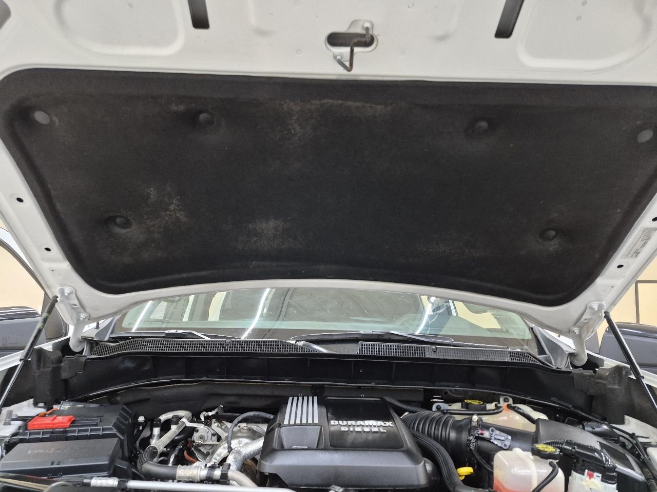 Chevrolet Silverado 1500 RST Crew Cab 4WD 2023