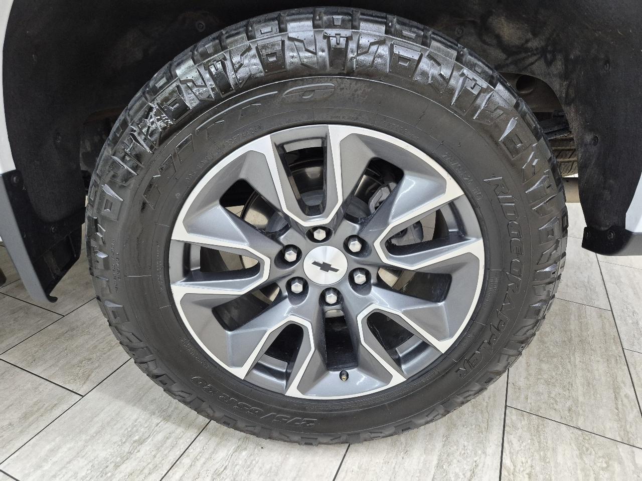 Chevrolet Silverado 1500 RST Crew Cab 4WD 2023
