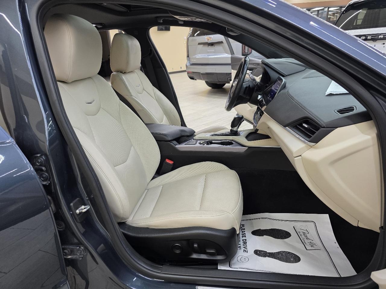 Cadillac CT4 Premium Luxury 2021
