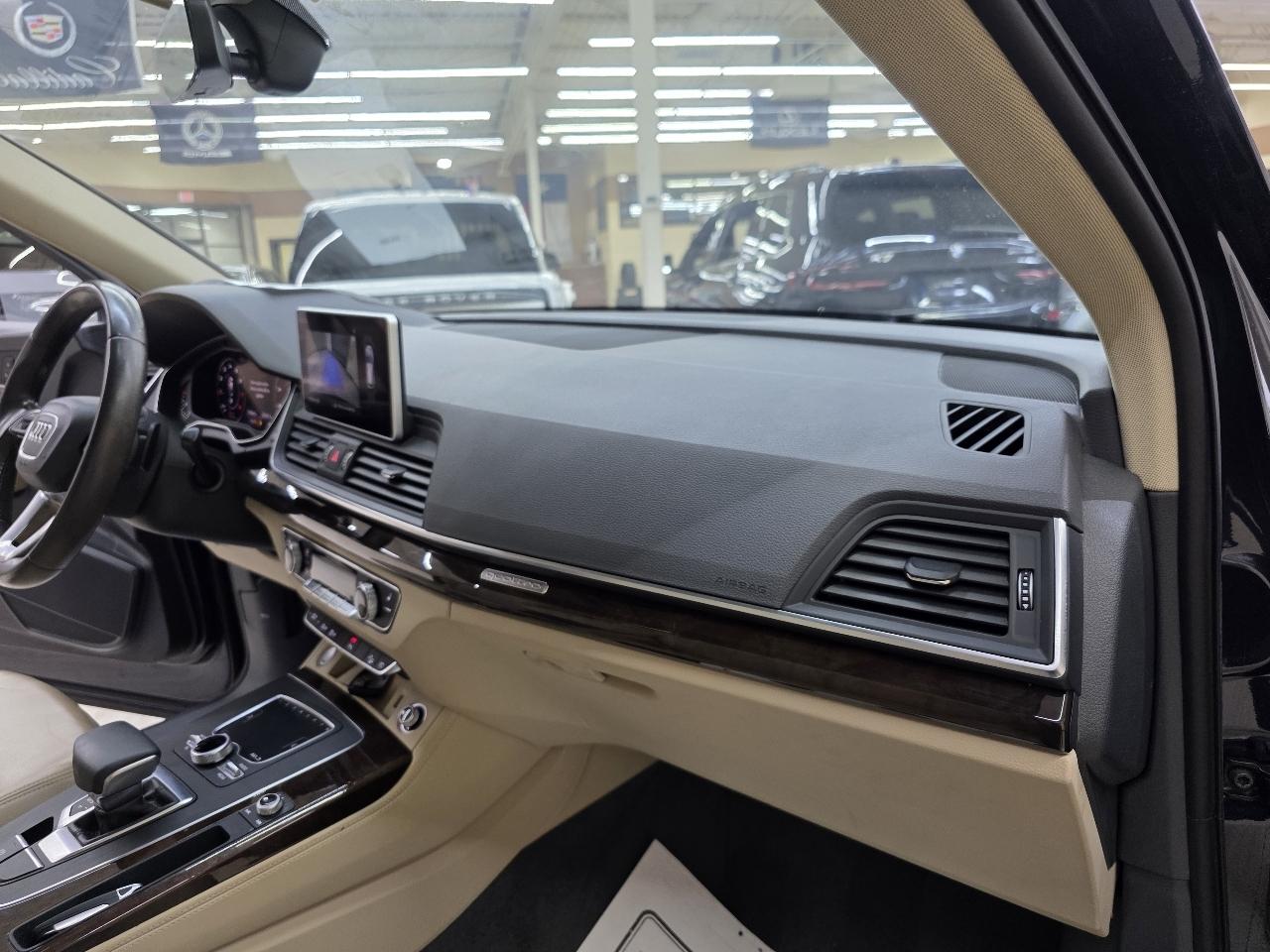 Audi Q5 2.0T Premium Plus quattro 2020
