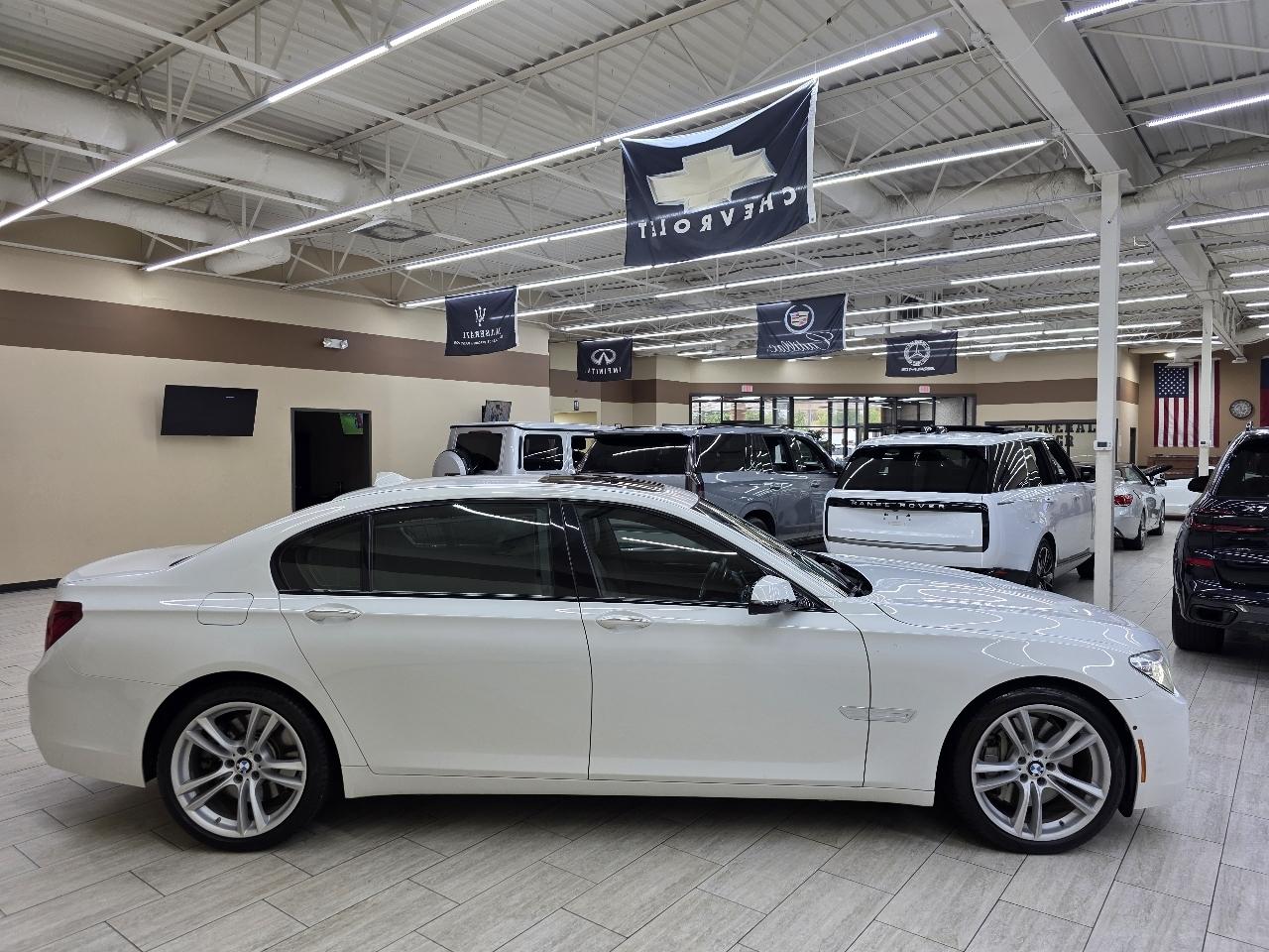 BMW 7-Series 750Li 2014
