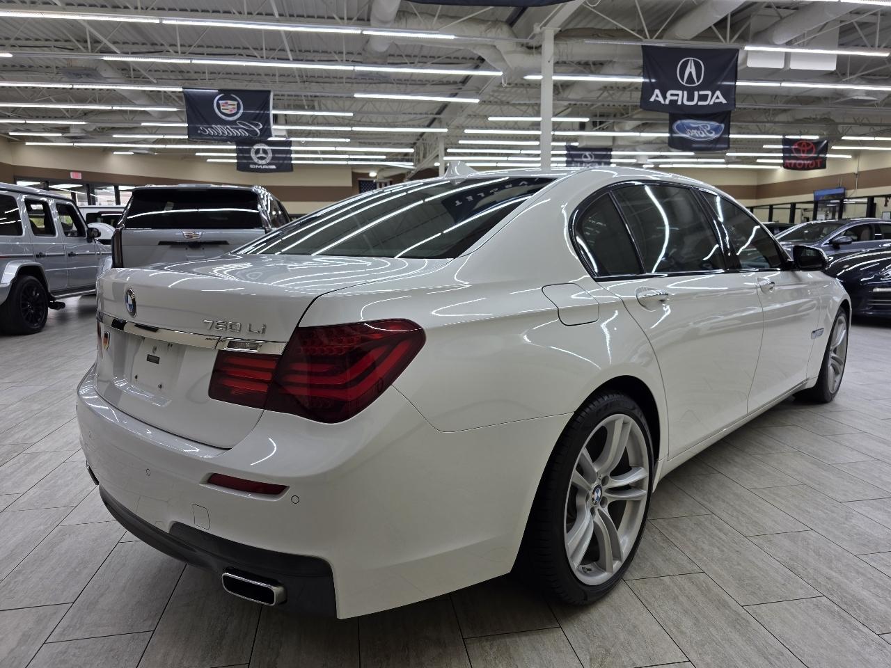 BMW 7-Series 750Li 2014