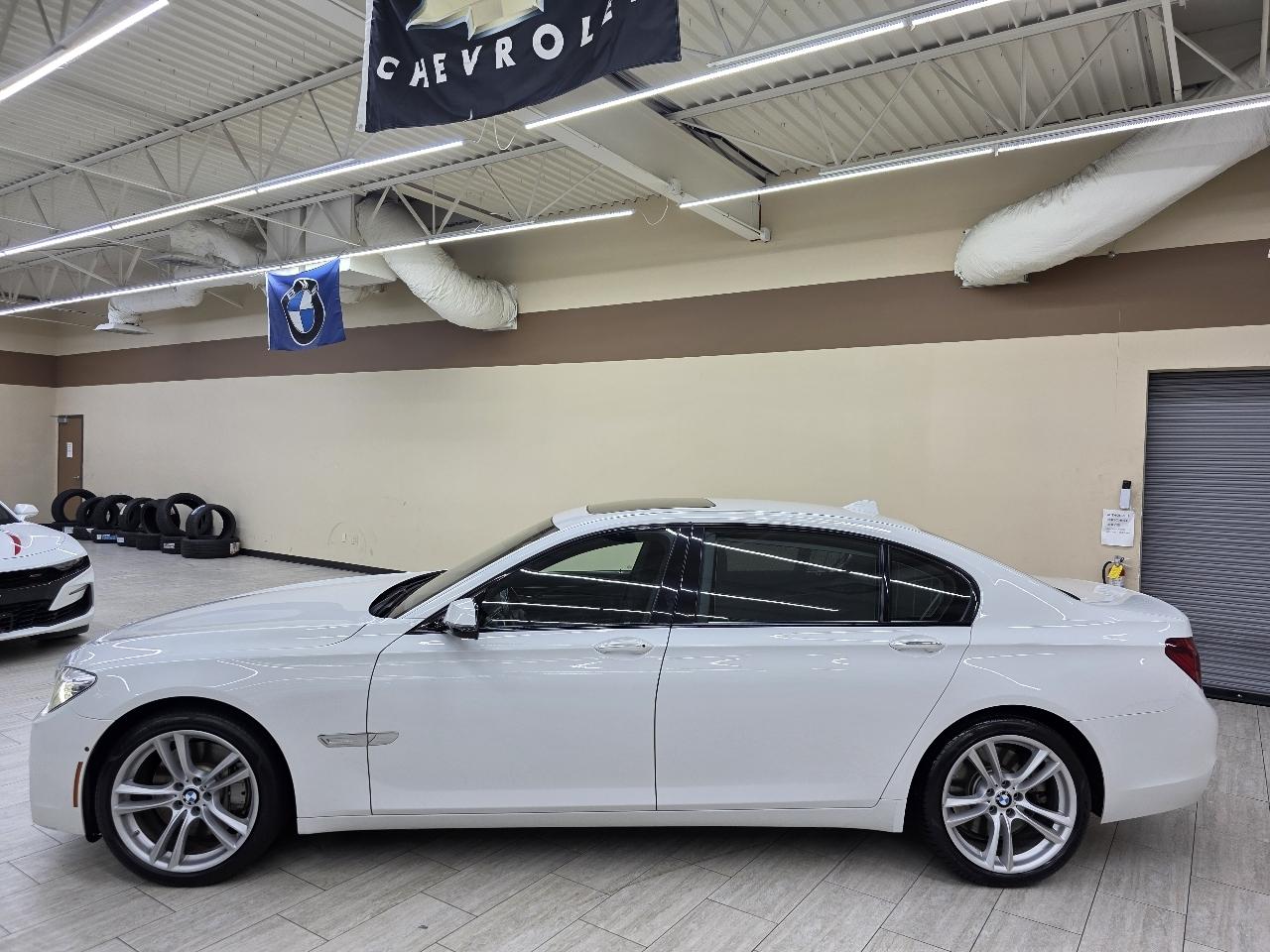 BMW 7-Series 750Li 2014