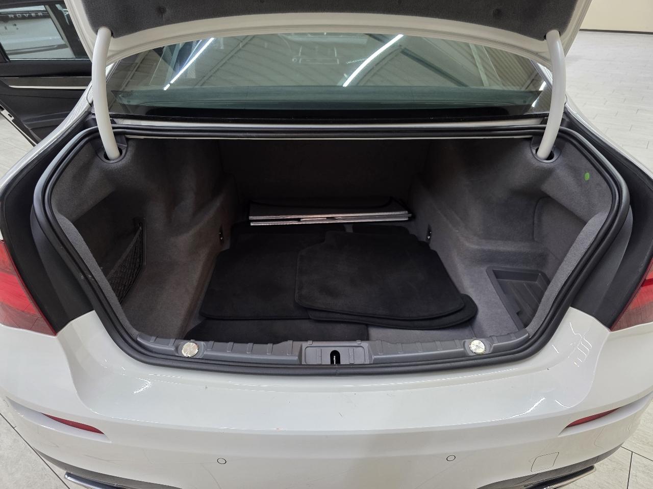 BMW 7-Series 750Li 2014