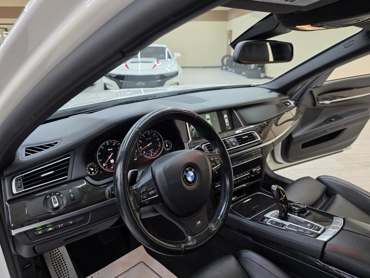 BMW 7-Series 750Li 2014