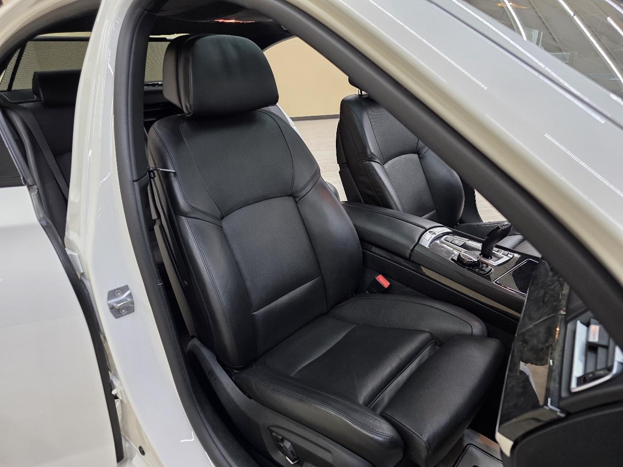 BMW 7-Series 750Li 2014
