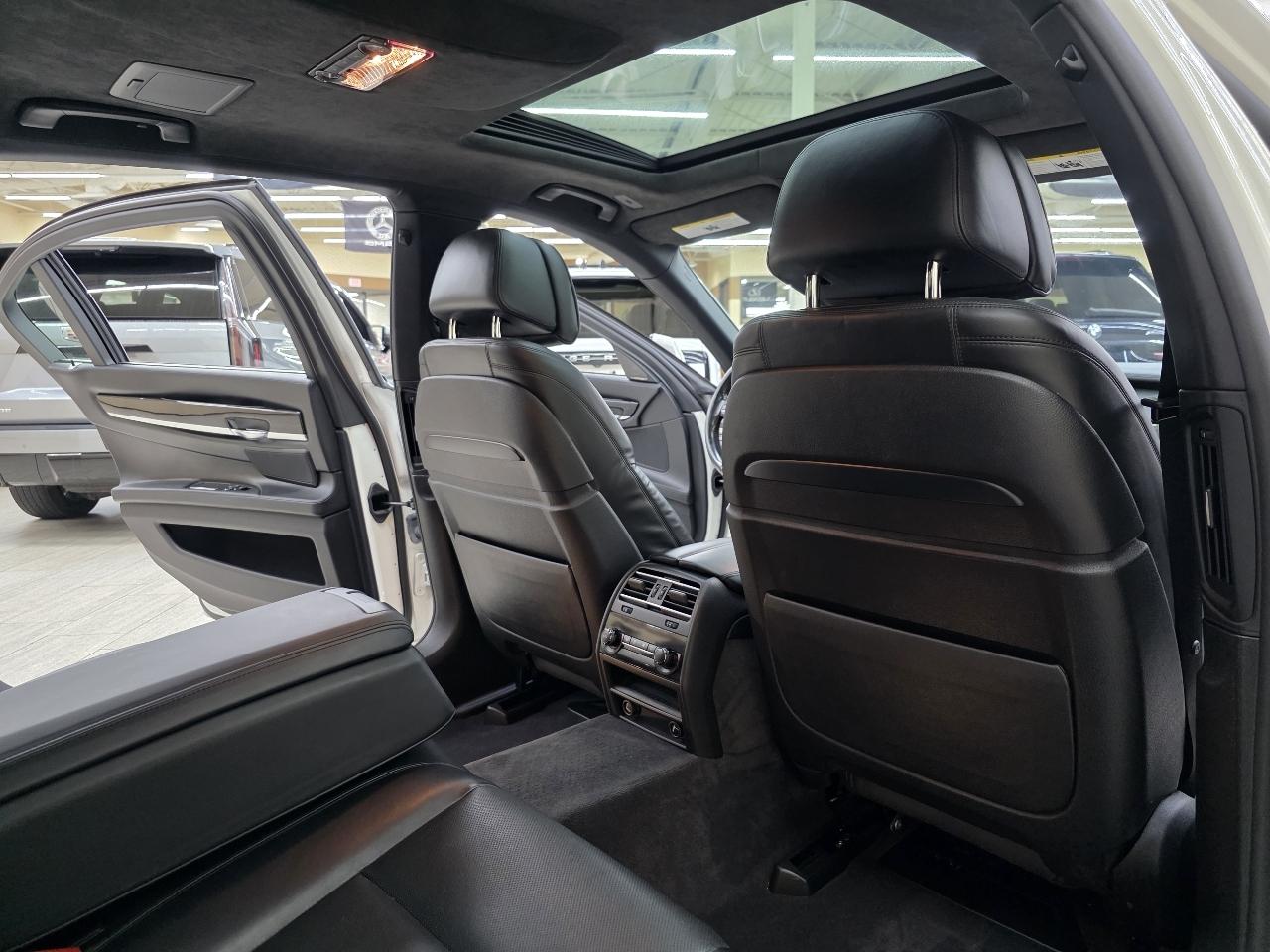 BMW 7-Series 750Li 2014
