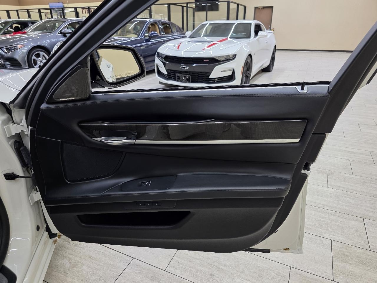 BMW 7-Series 750Li 2014