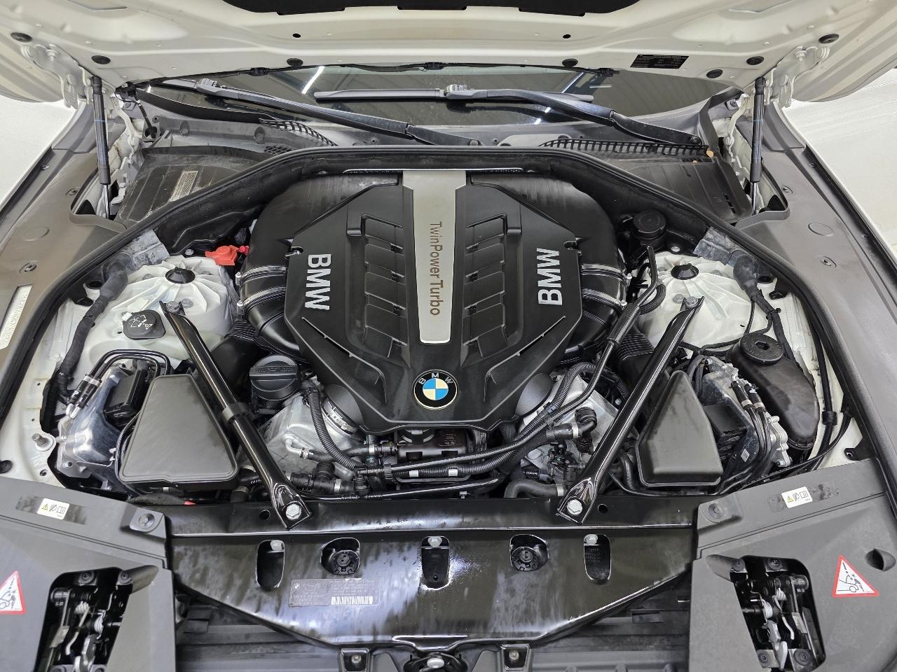 BMW 7-Series 750Li 2014