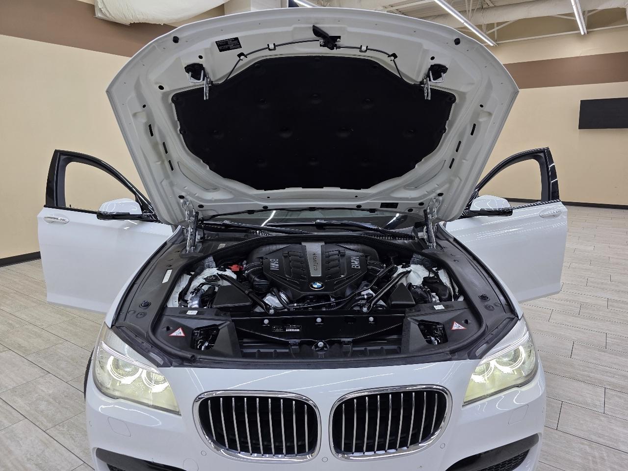 BMW 7-Series 750Li 2014