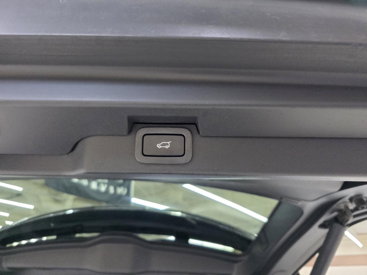 Land Rover Discovery HSE Td6 2018
