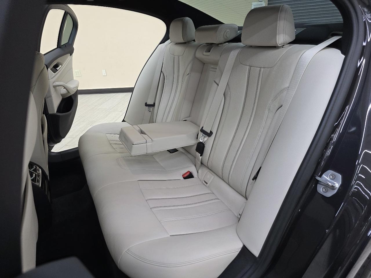 BMW 5-Series 530e iPerformance 2019