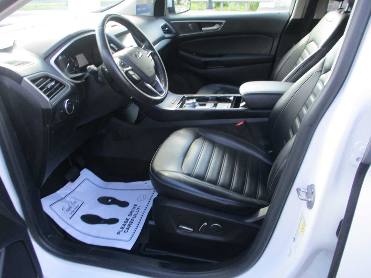 2019 Ford Edge SEL photo 9
