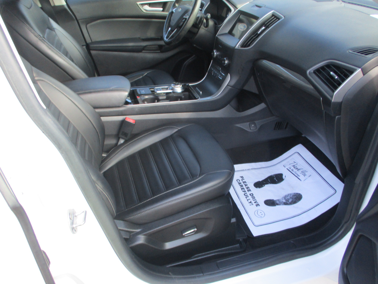 2019 Ford Edge SEL photo 13
