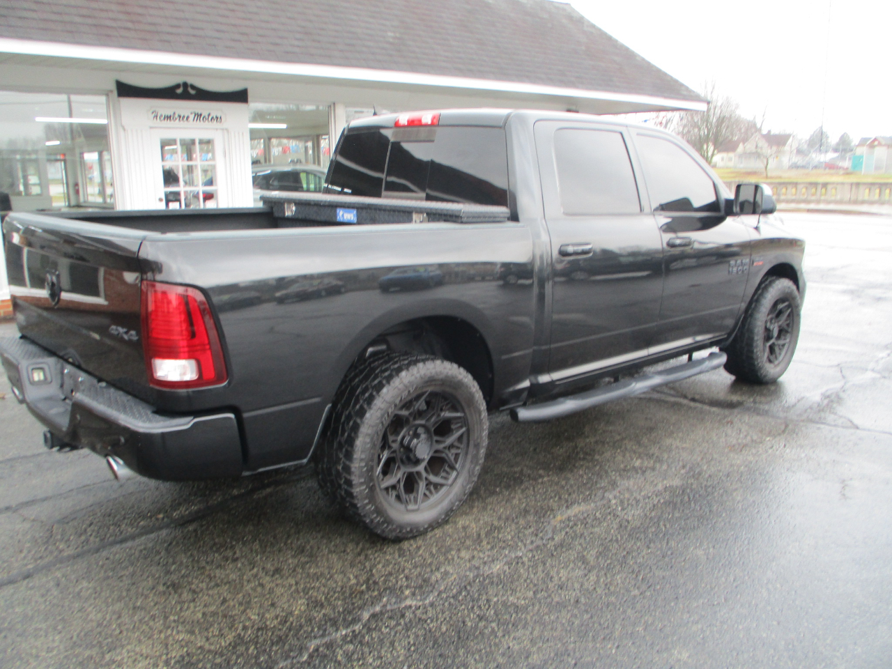 RAM 1500 Sport Crew Cab SWB 4WD 2017