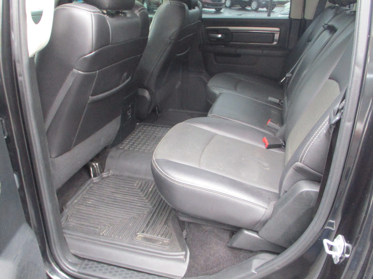 RAM 1500 Sport Crew Cab SWB 4WD 2017