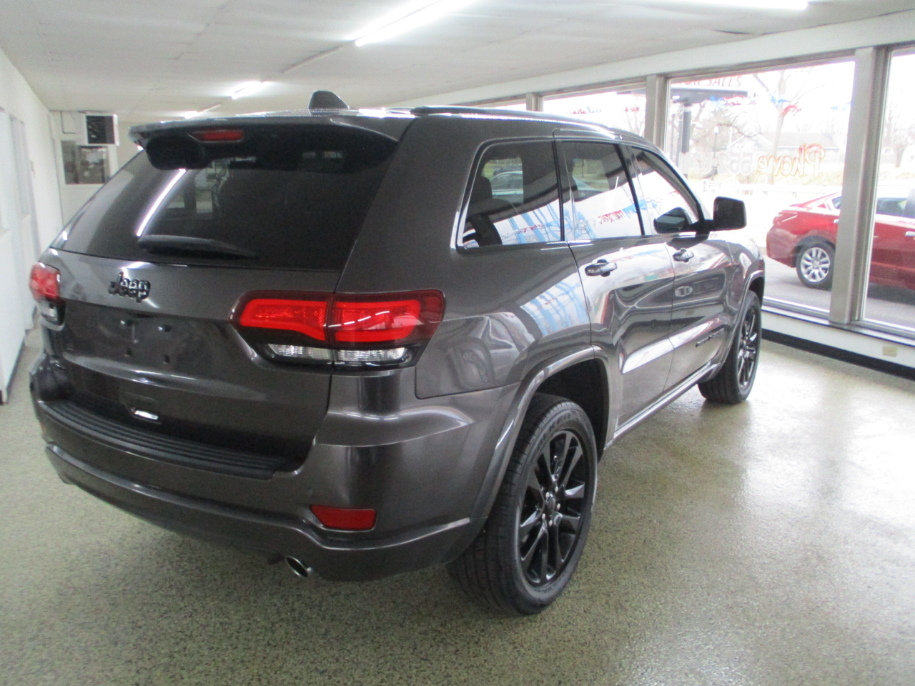 Jeep Grand Cherokee Altitude 4D SUV 4WD 2019