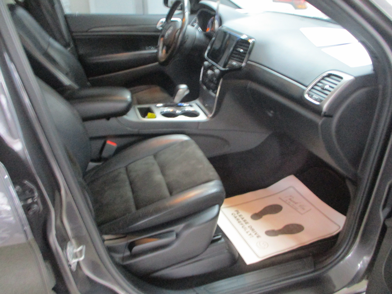 Jeep Grand Cherokee Altitude 4D SUV 4WD 2019