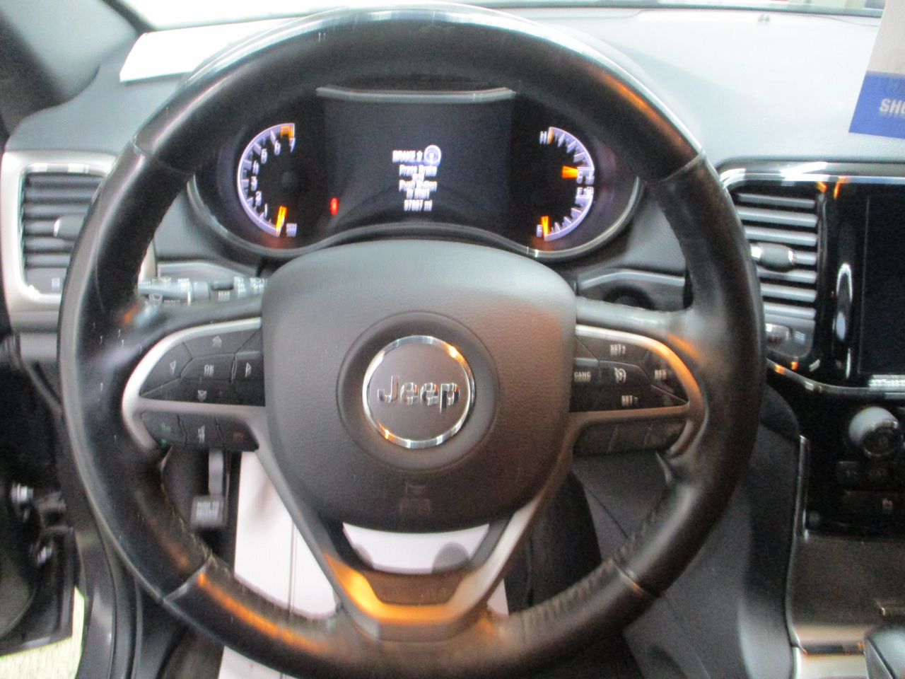 Jeep Grand Cherokee Altitude 4D SUV 4WD 2019