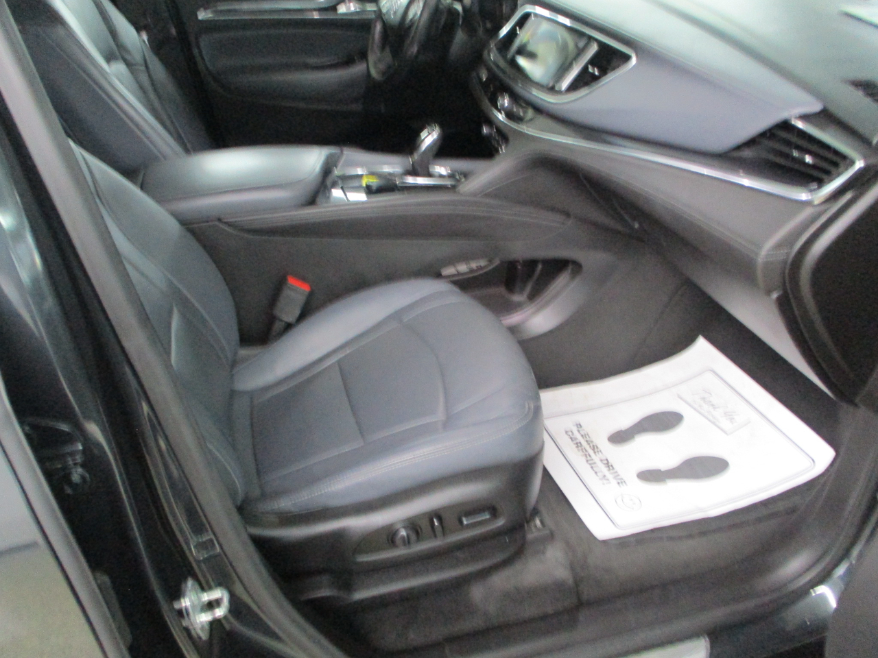 Buick Enclave Essence FWD 2020