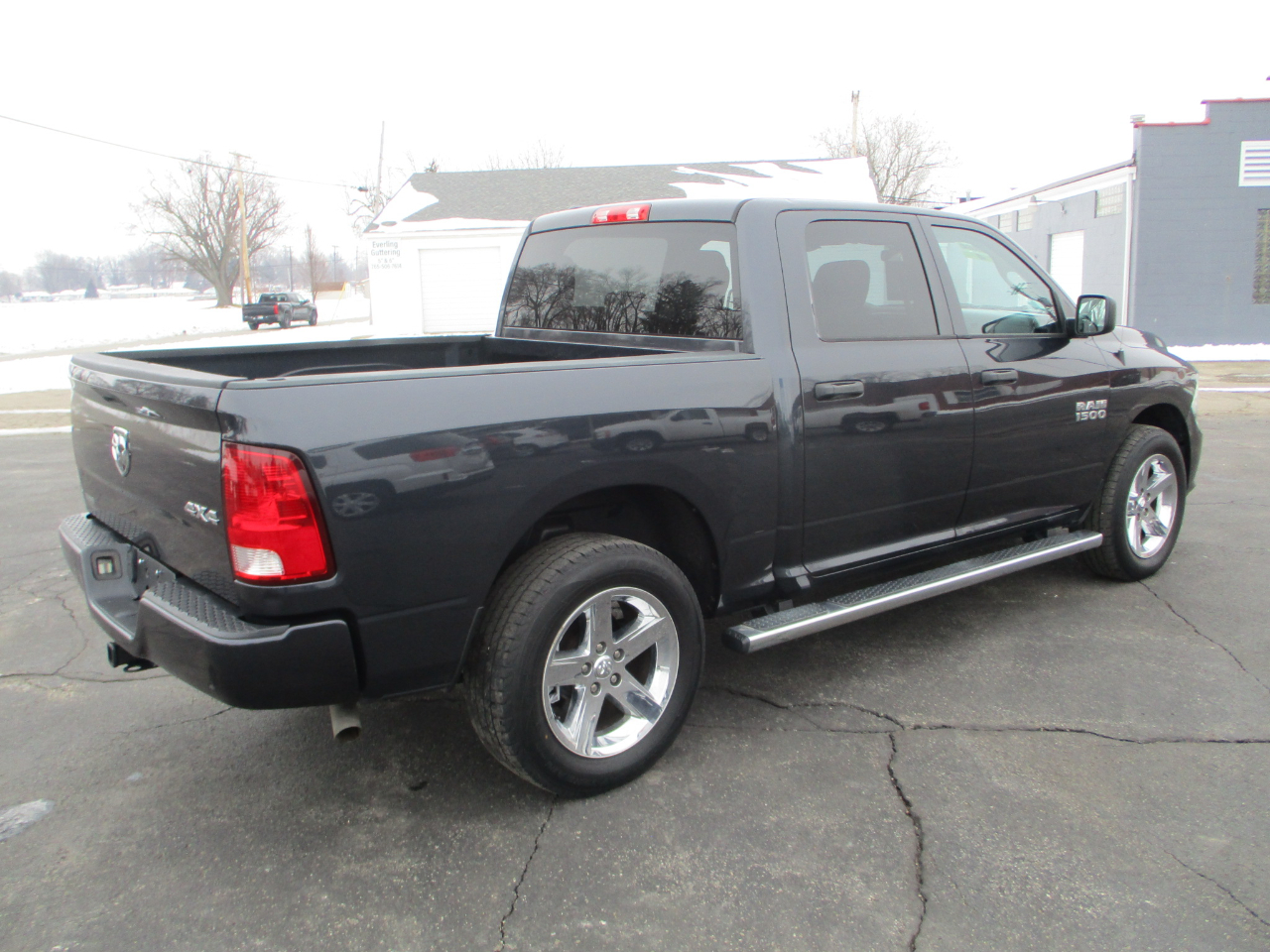 RAM 1500 Tradesman Crew Cab SWB 4WD 2018