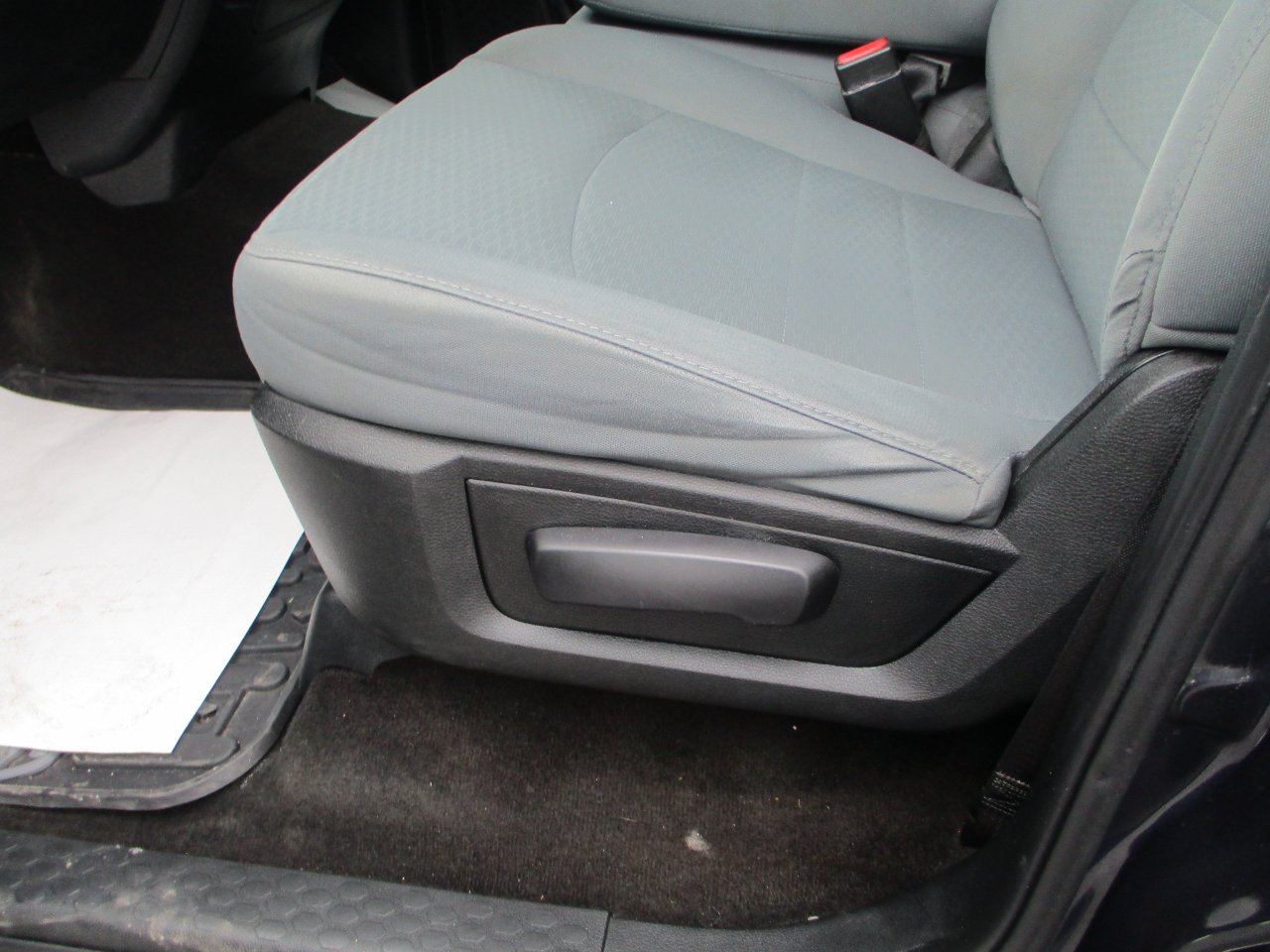 RAM 1500 Tradesman Crew Cab SWB 4WD 2018